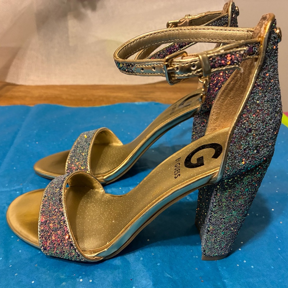 Sparkly event chunky heel sandals G by Guess size 5.5 ankle strap with charm